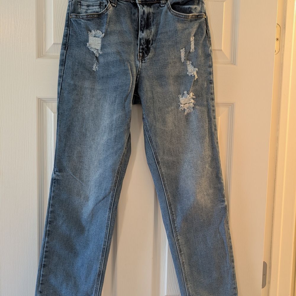Wax Jean Collection Distressed Blue Jeans Size 7
